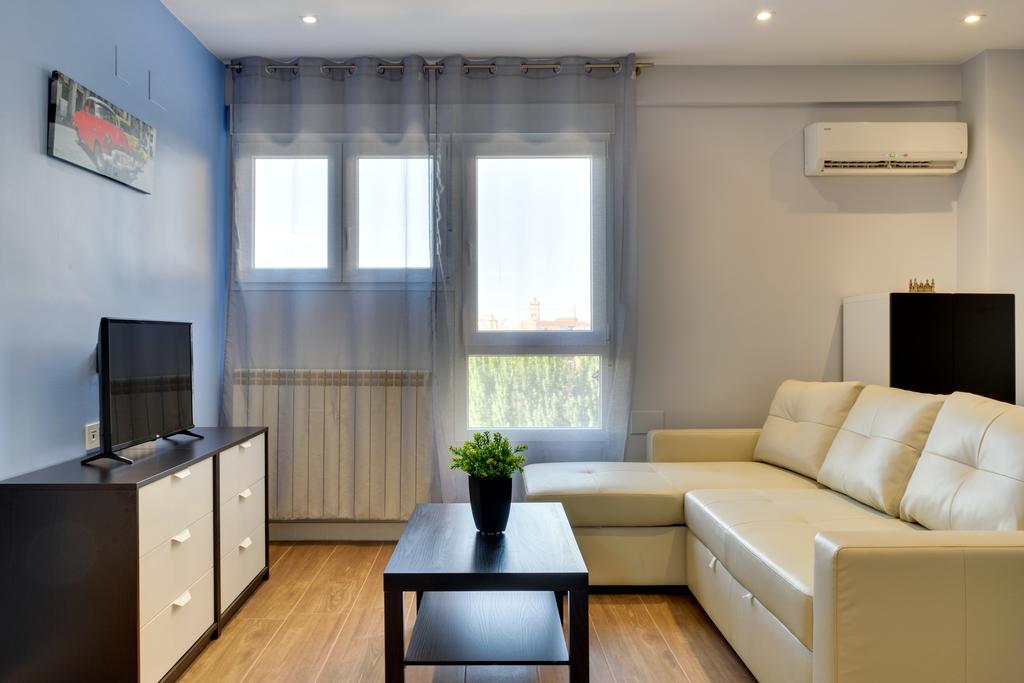 Apartamentos San Lazaro Zaragoza Luaran gambar