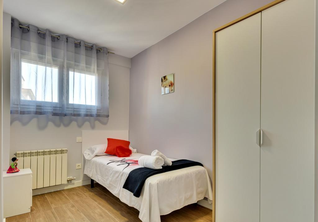 Apartamentos San Lazaro Zaragoza Luaran gambar